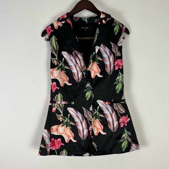 Sal Michel Floral Design Top - Picture 1 of 7